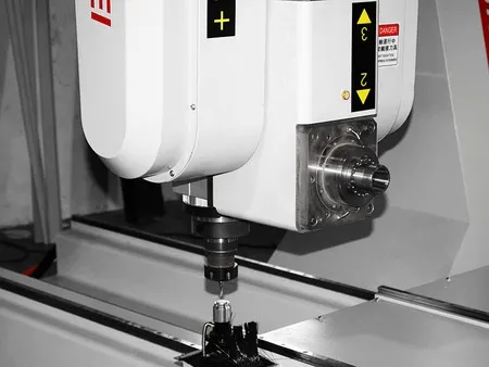 Centro de Mecanizado CNC de 5 Ejes, con Doble Cabezal